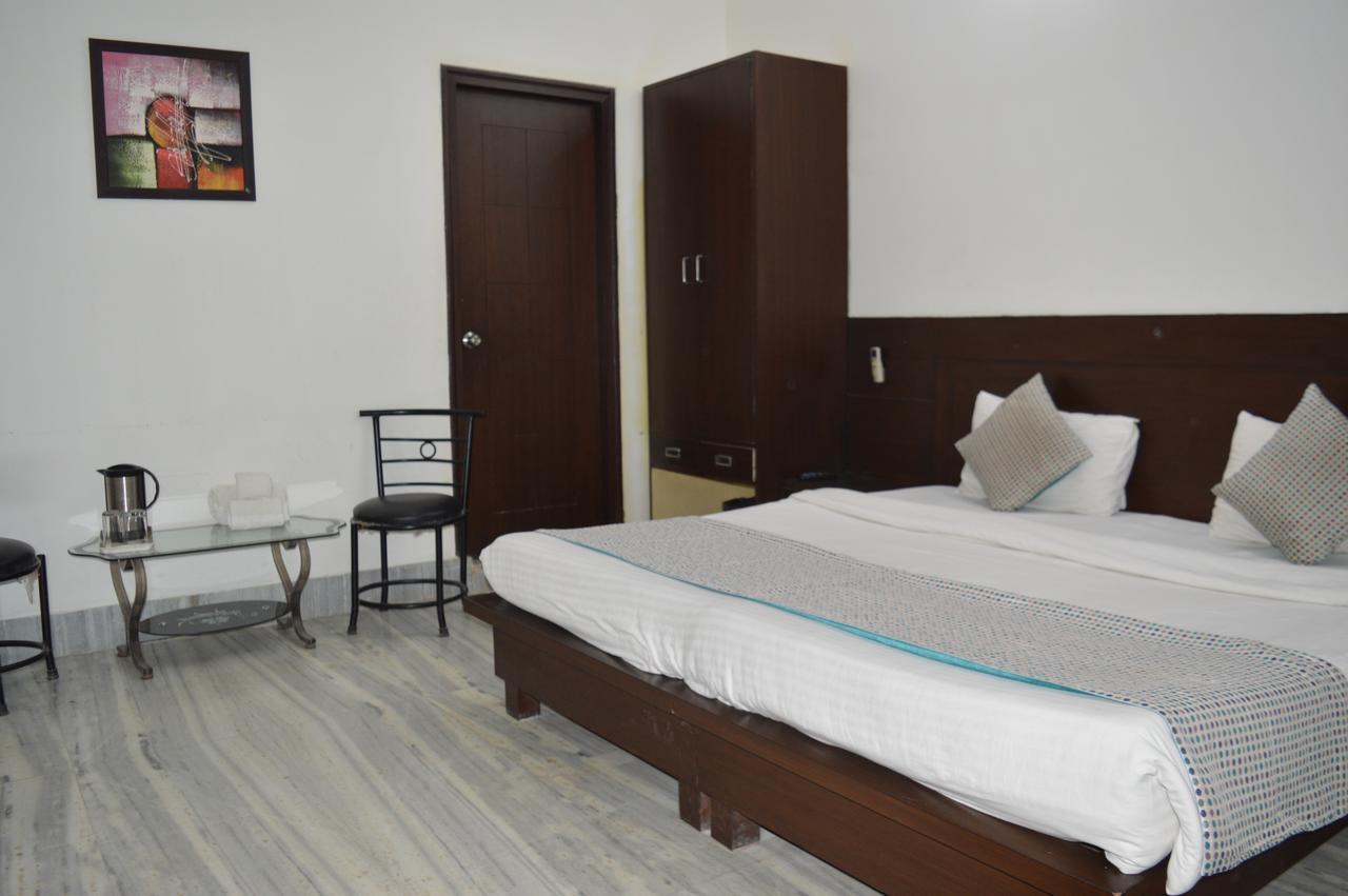 Hotel Prema Palace 2*
